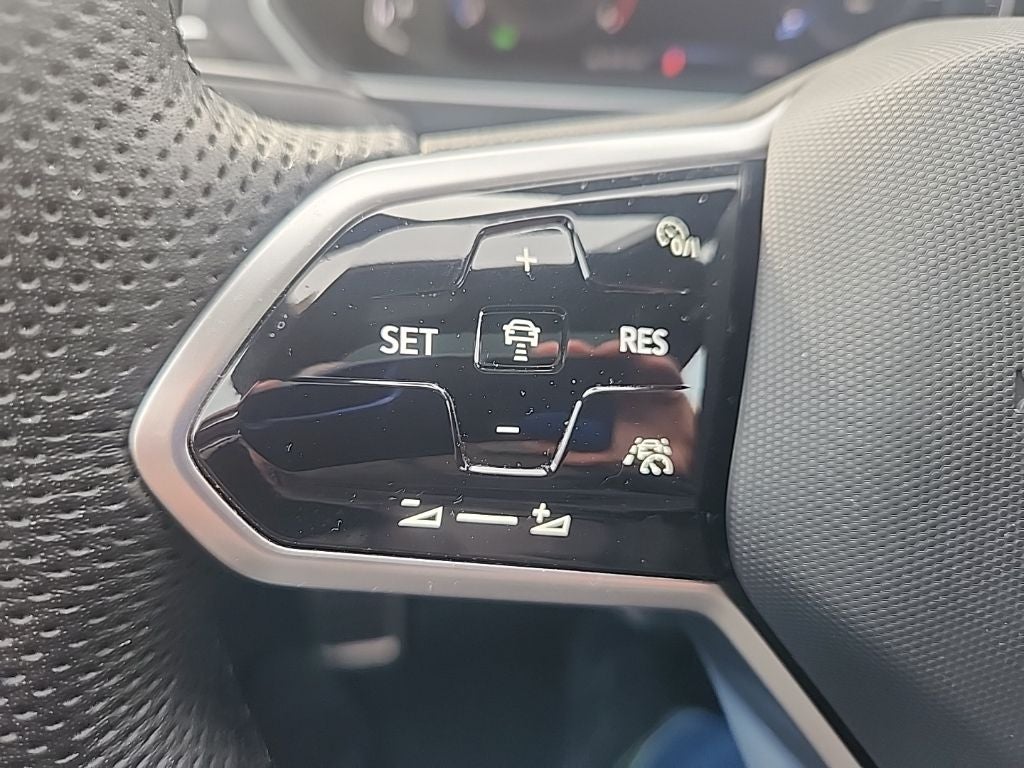 2023 Volkswagen Tiguan 2.0T SEL R-Line