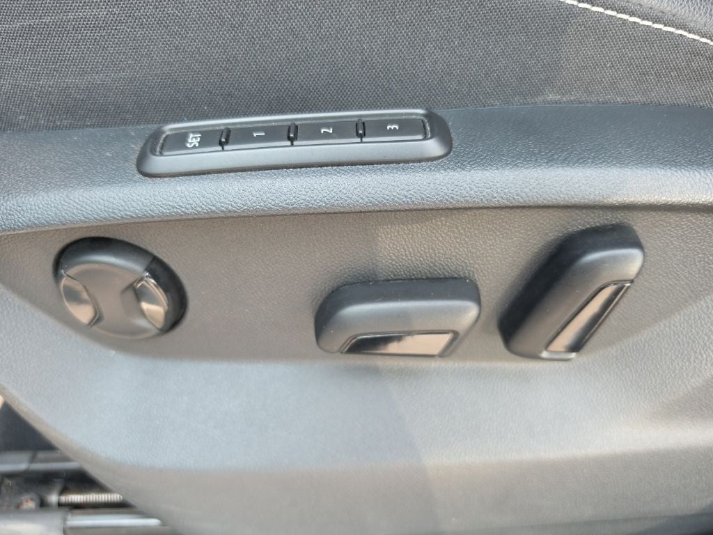 2022 Volkswagen Tiguan 2.0T SEL R-Line