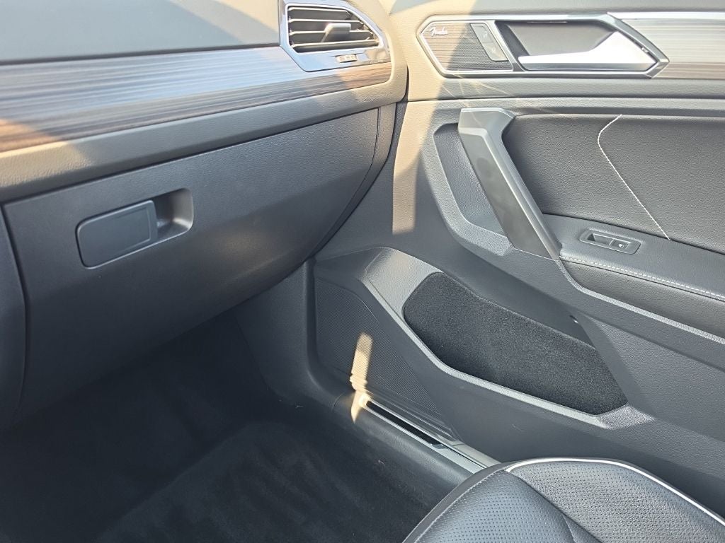 2022 Volkswagen Tiguan 2.0T SEL R-Line