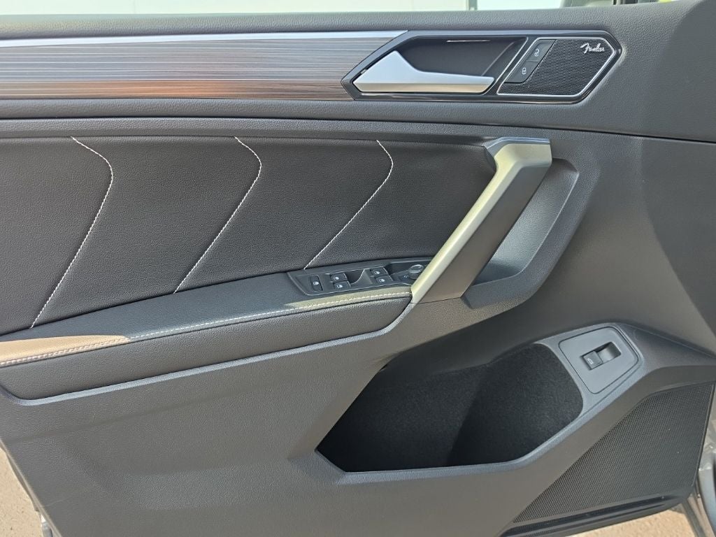 2022 Volkswagen Tiguan 2.0T SEL R-Line