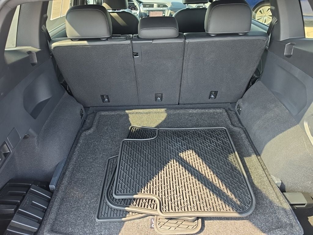 2022 Volkswagen Tiguan 2.0T SEL R-Line
