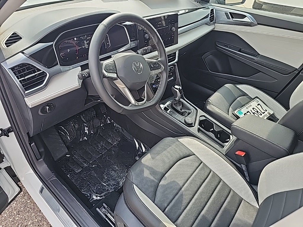 2025 Volkswagen Taos 1.5T SEL