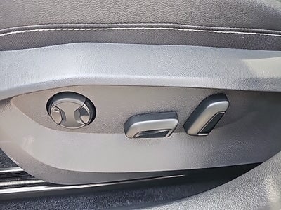 2025 Volkswagen Taos 1.5T SEL