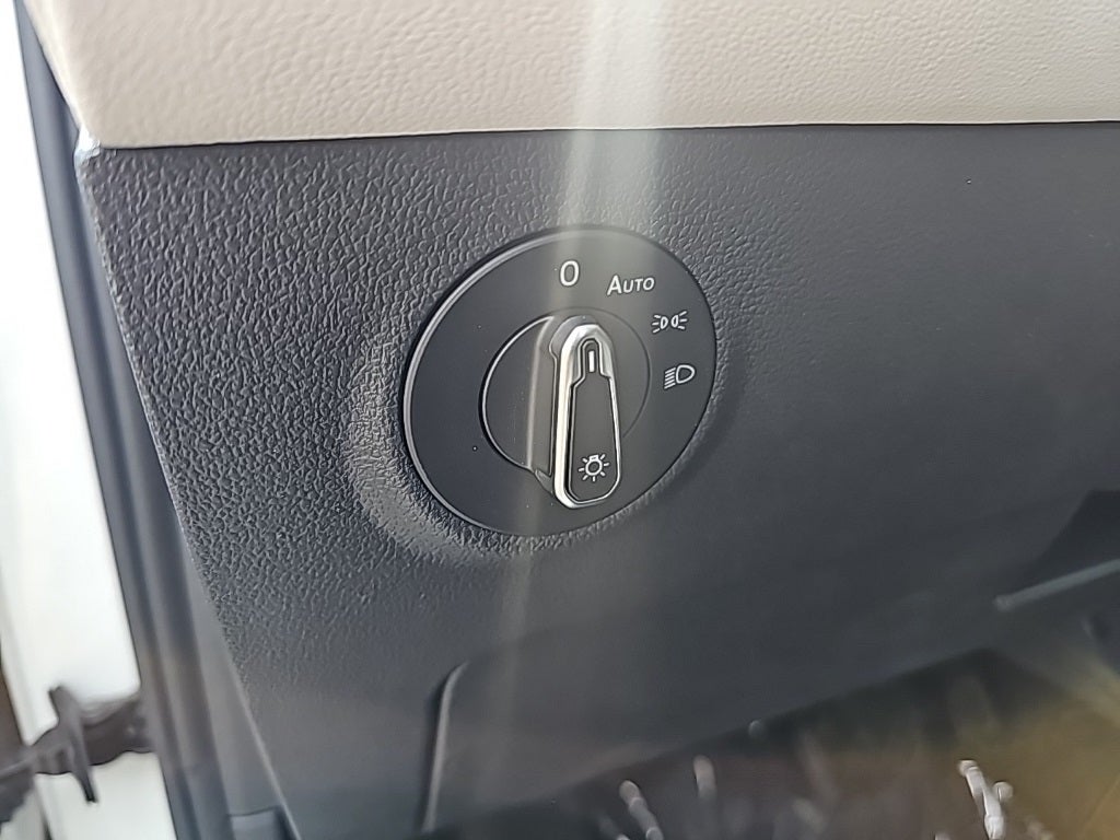 2025 Volkswagen Taos 1.5T SEL