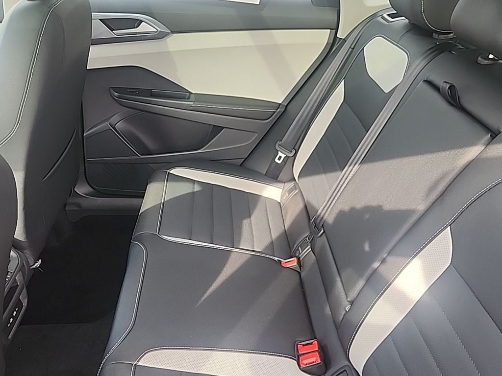 2026 Volkswagen Taos 1.5T SEL