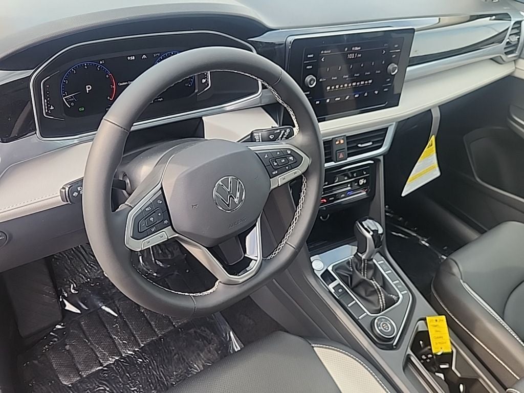 2026 Volkswagen Taos 1.5T SEL