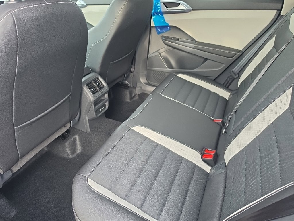 2027 Volkswagen Taos 1.5T SEL