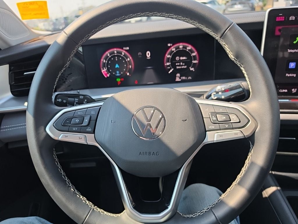 2025 Volkswagen Tiguan 2.0T SE