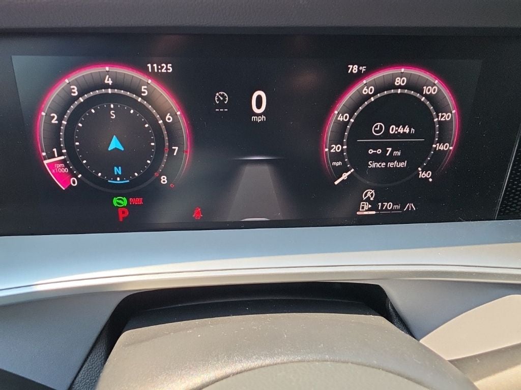 2025 Volkswagen Tiguan 2.0T SE