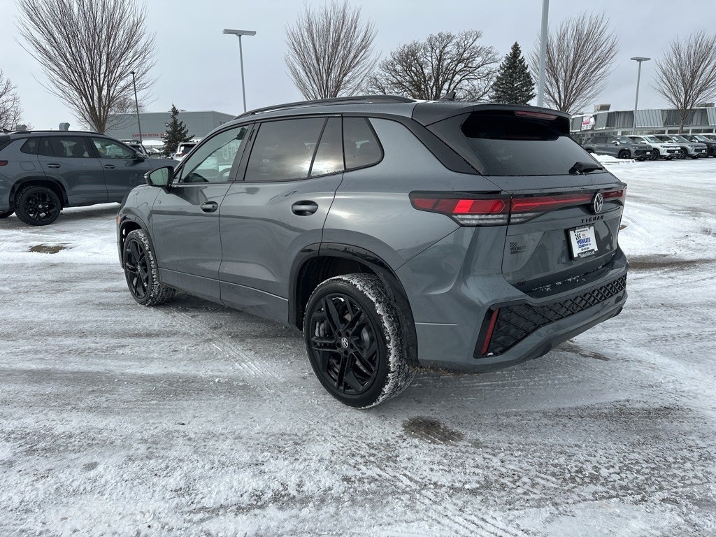 2026 Volkswagen Tiguan 2.0T SE R-Line Black