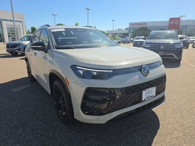 2026 Volkswagen Tiguan 2.0T SE R-Line Black