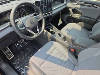 2026 Volkswagen Tiguan 2.0T SE R-Line Black