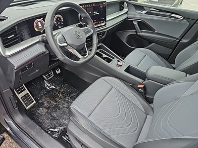 2025 Volkswagen Tiguan 2.0T SE R-Line Black