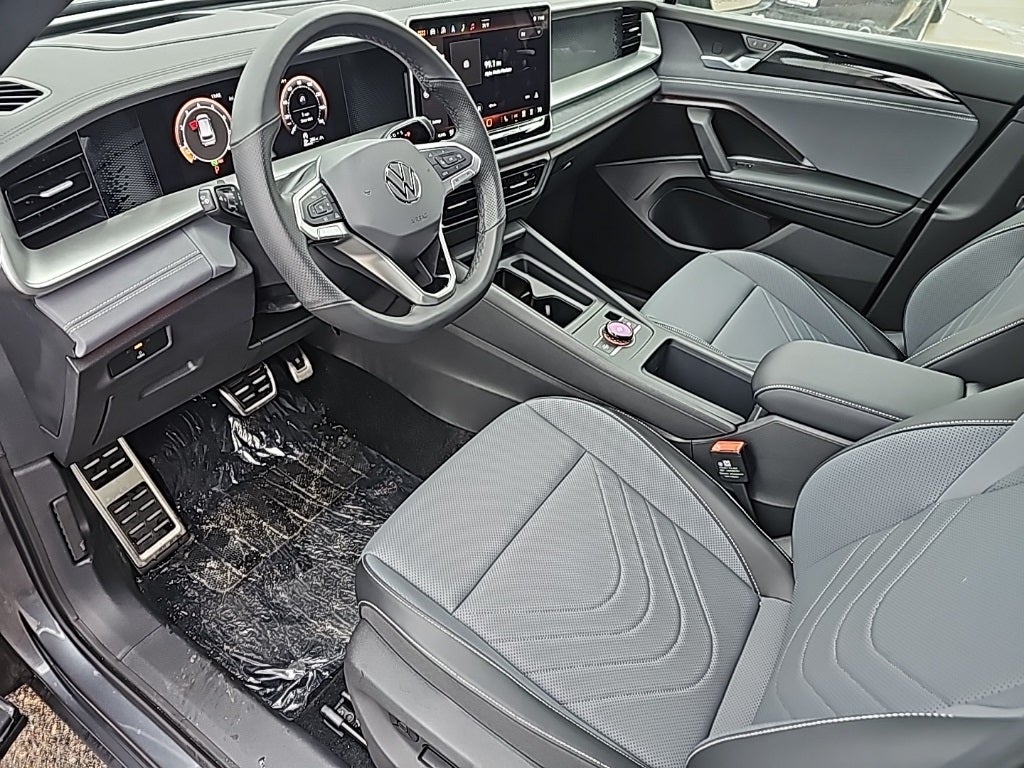 2025 Volkswagen Tiguan 2.0T SE R-Line Black