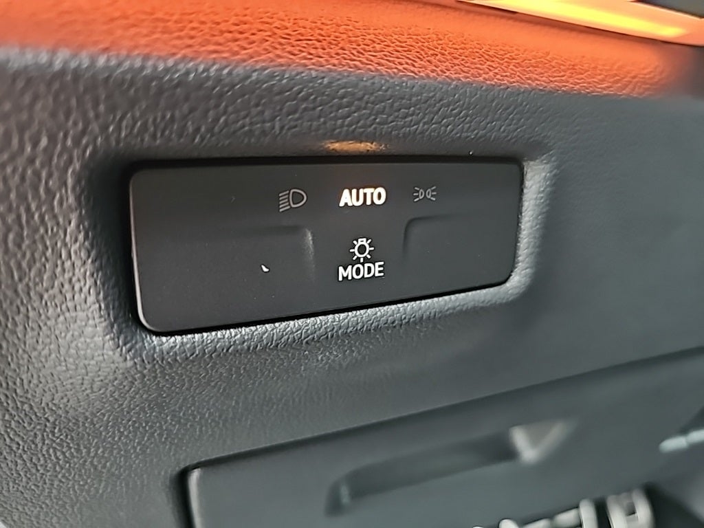 2025 Volkswagen Tiguan 2.0T SE R-Line Black