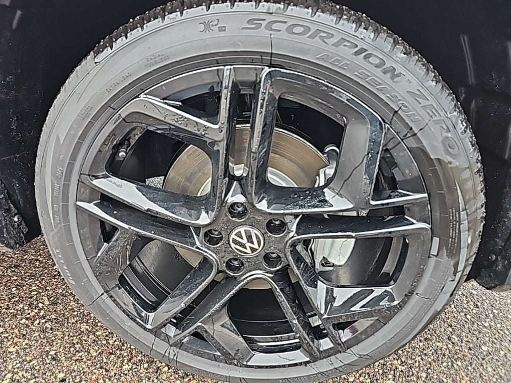 2025 Volkswagen Tiguan 2.0T SE R-Line Black