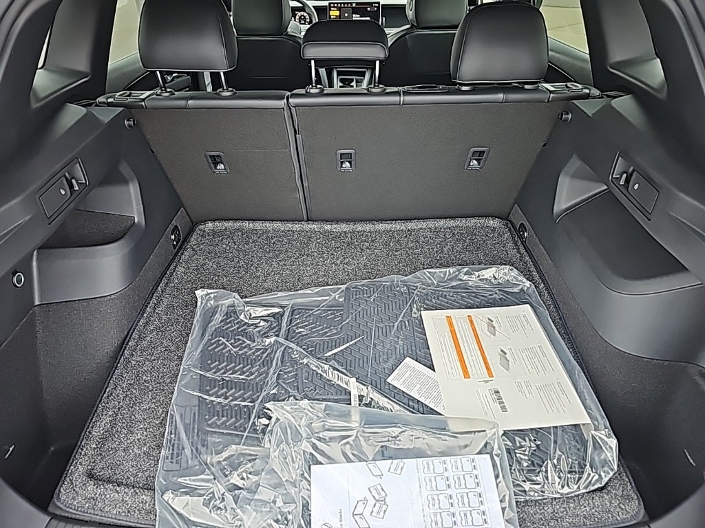 2025 Volkswagen Tiguan 2.0T SE R-Line Black