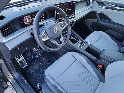 2026 Volkswagen Tiguan 2.0T SE R-Line Black