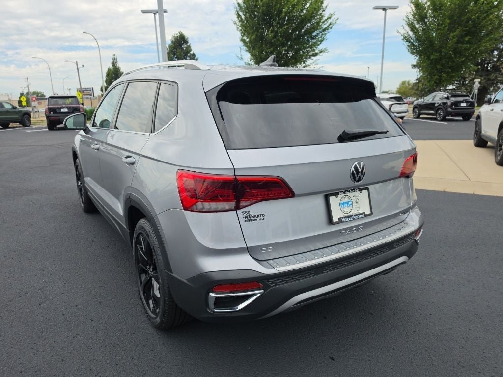Used 2022 Volkswagen Taos SE with VIN 3VVPX7B23NM069207 for sale in Mankato, Minnesota
