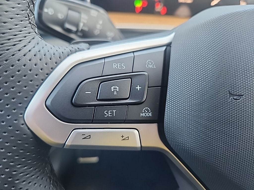 2026 Volkswagen Tiguan 2.0T SEL R-Line Turbo