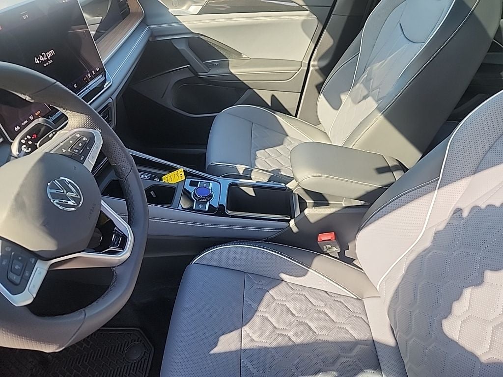 2026 Volkswagen Tiguan 2.0T SEL R-Line Turbo