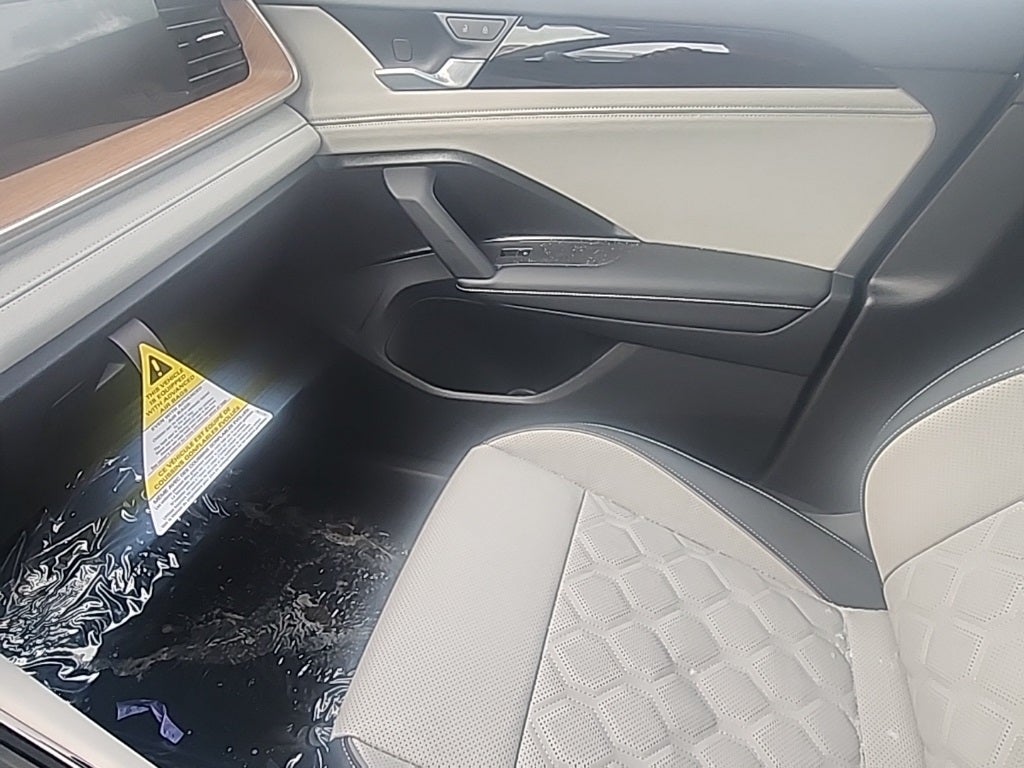 2026 Volkswagen Tiguan 2.0T SEL R-Line Turbo