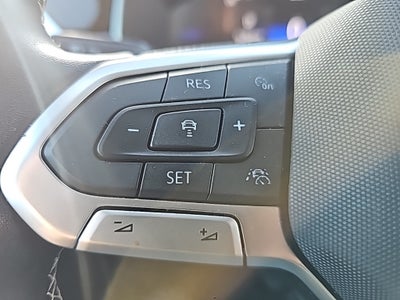 2025 Volkswagen Taos 1.5T SE