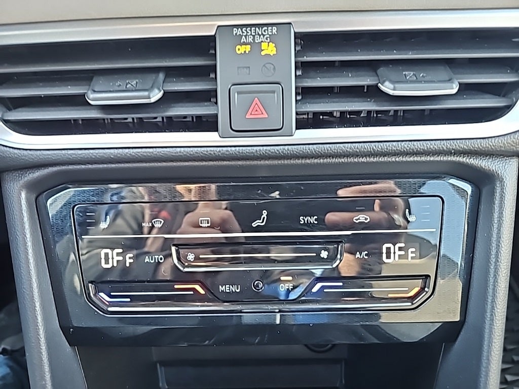 2025 Volkswagen Taos 1.5T SE