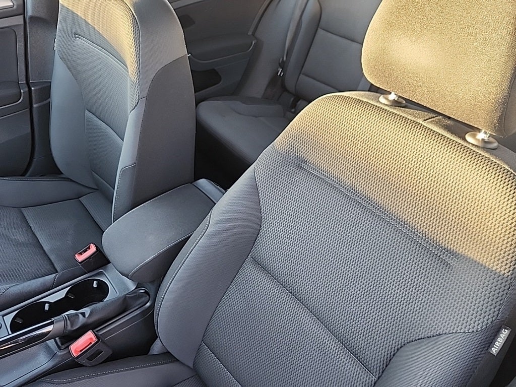 2017 Volkswagen Golf TSI S 4-Door