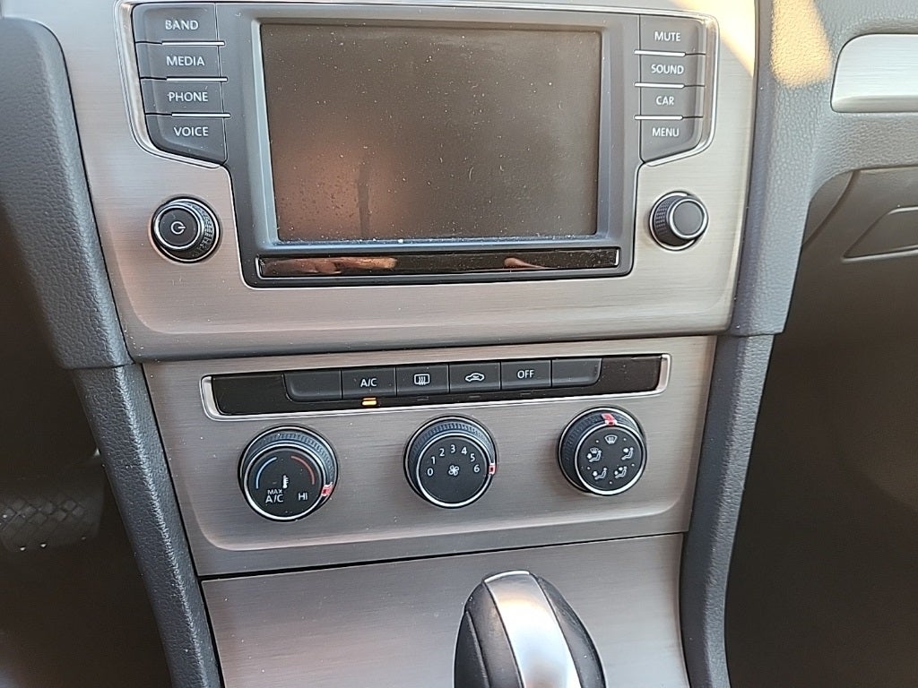 2017 Volkswagen Golf TSI S 4-Door