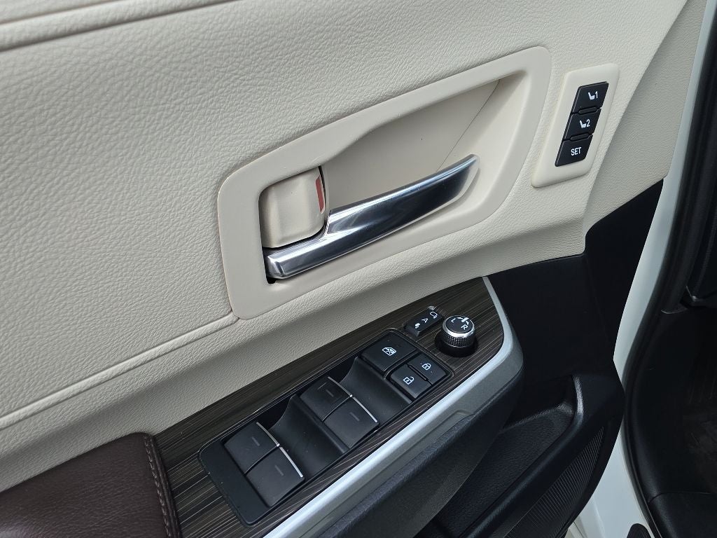 2021 Toyota Sienna Platinum 7 Passenger