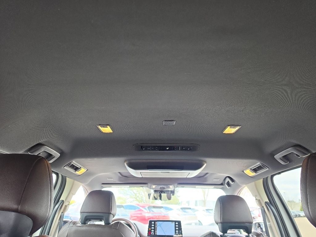 2021 Toyota Sienna Platinum 7 Passenger