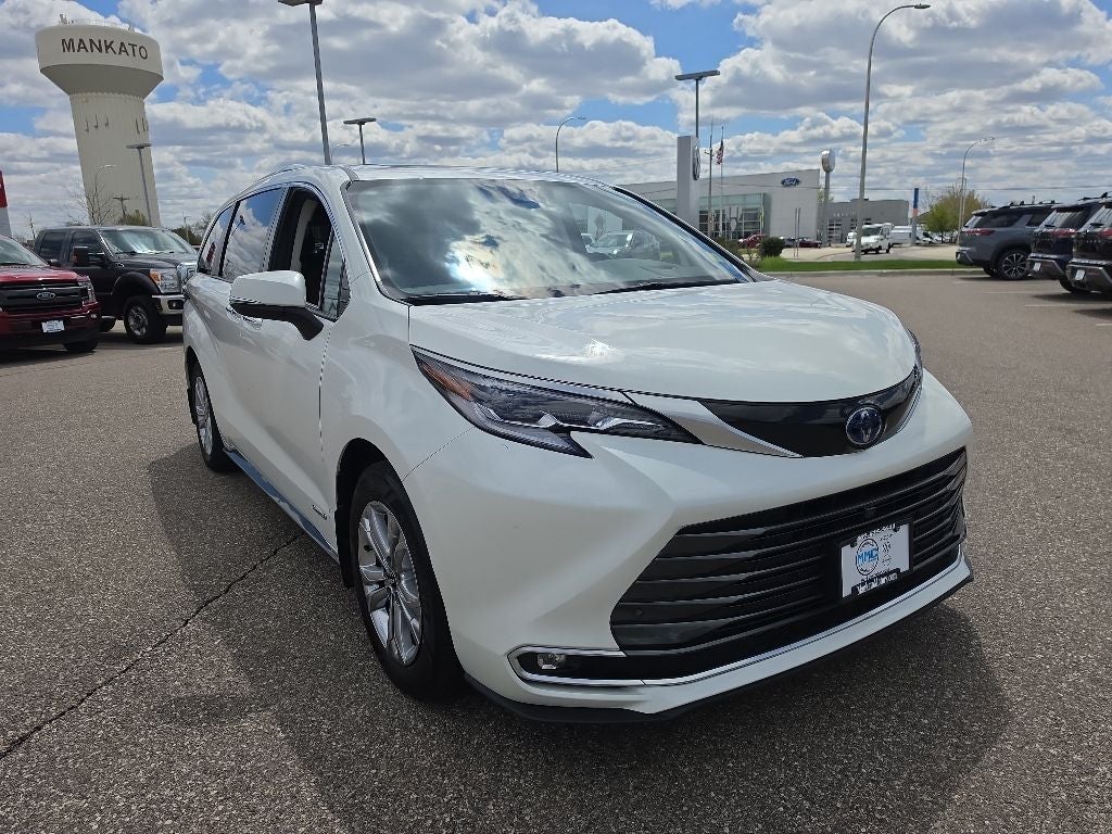 2021 Toyota Sienna Platinum 7 Passenger