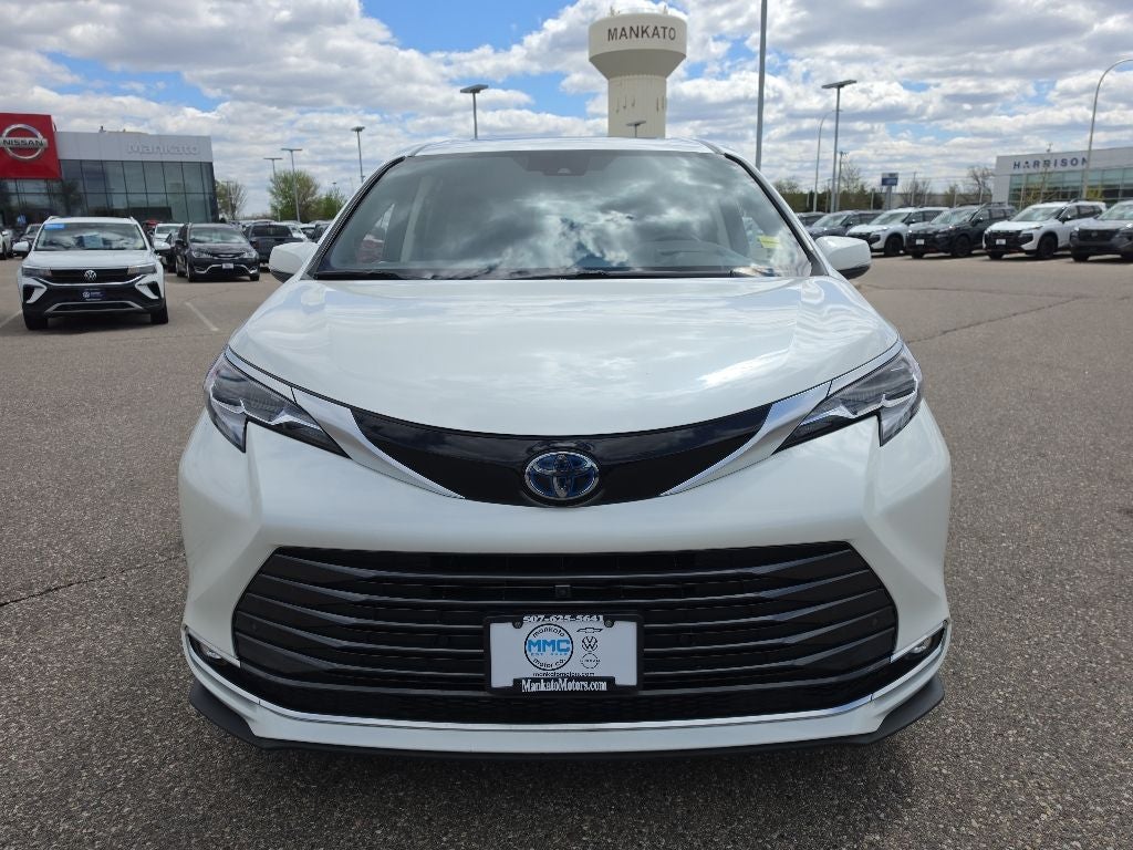 2021 Toyota Sienna Platinum 7 Passenger