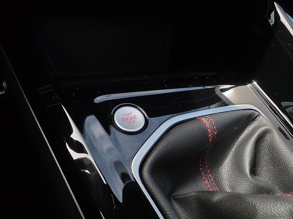 2024 Volkswagen Golf GTI SE