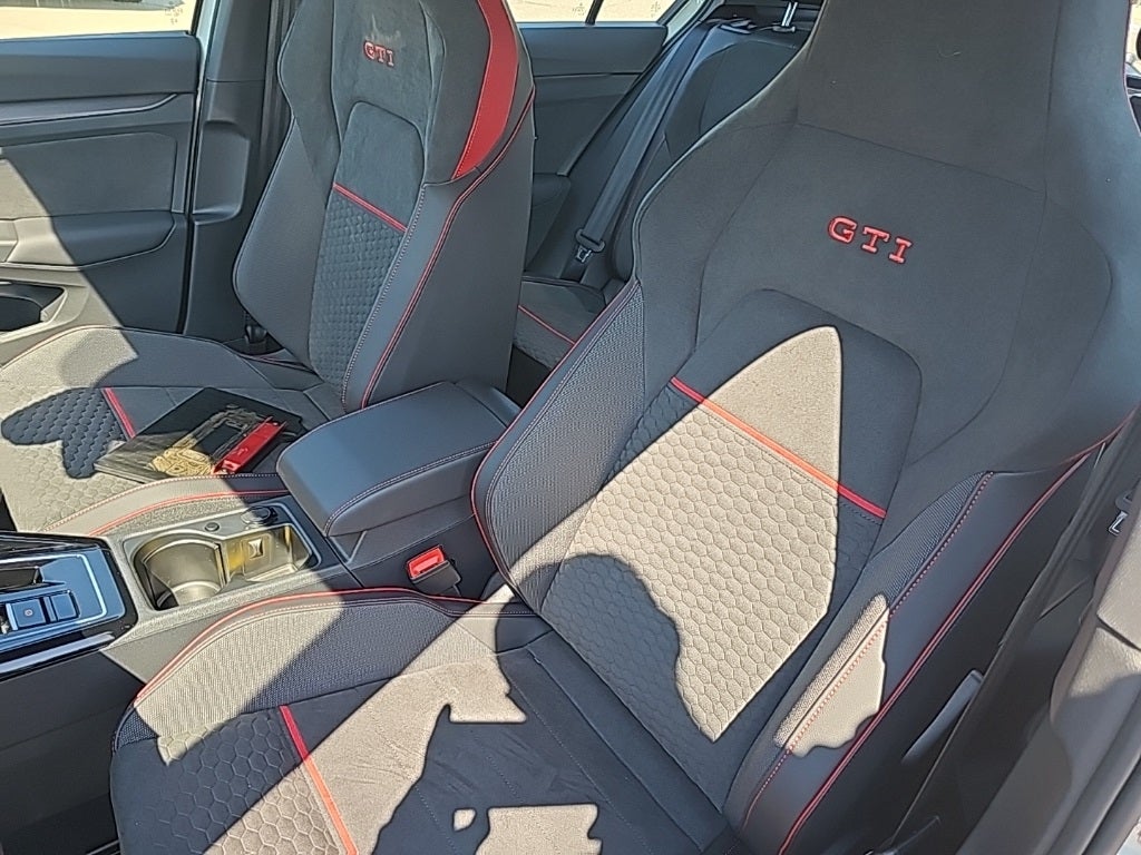 2025 Volkswagen Golf GTI 2.0T SE