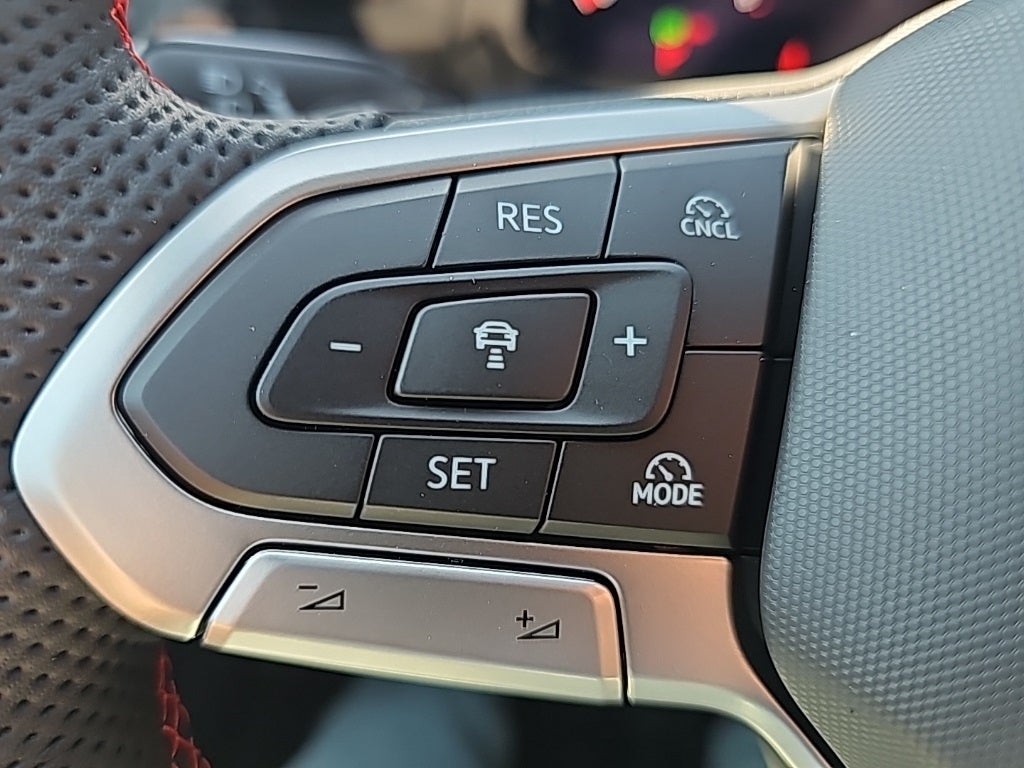 2025 Volkswagen Golf GTI 2.0T SE