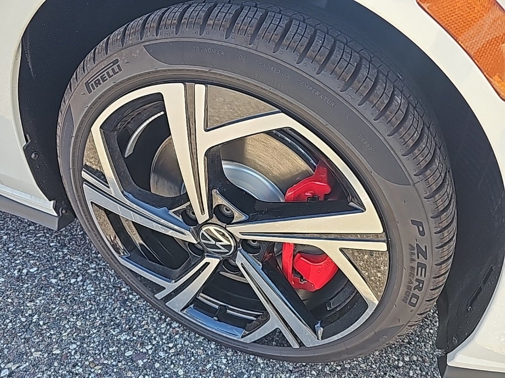 2025 Volkswagen Golf GTI 2.0T SE